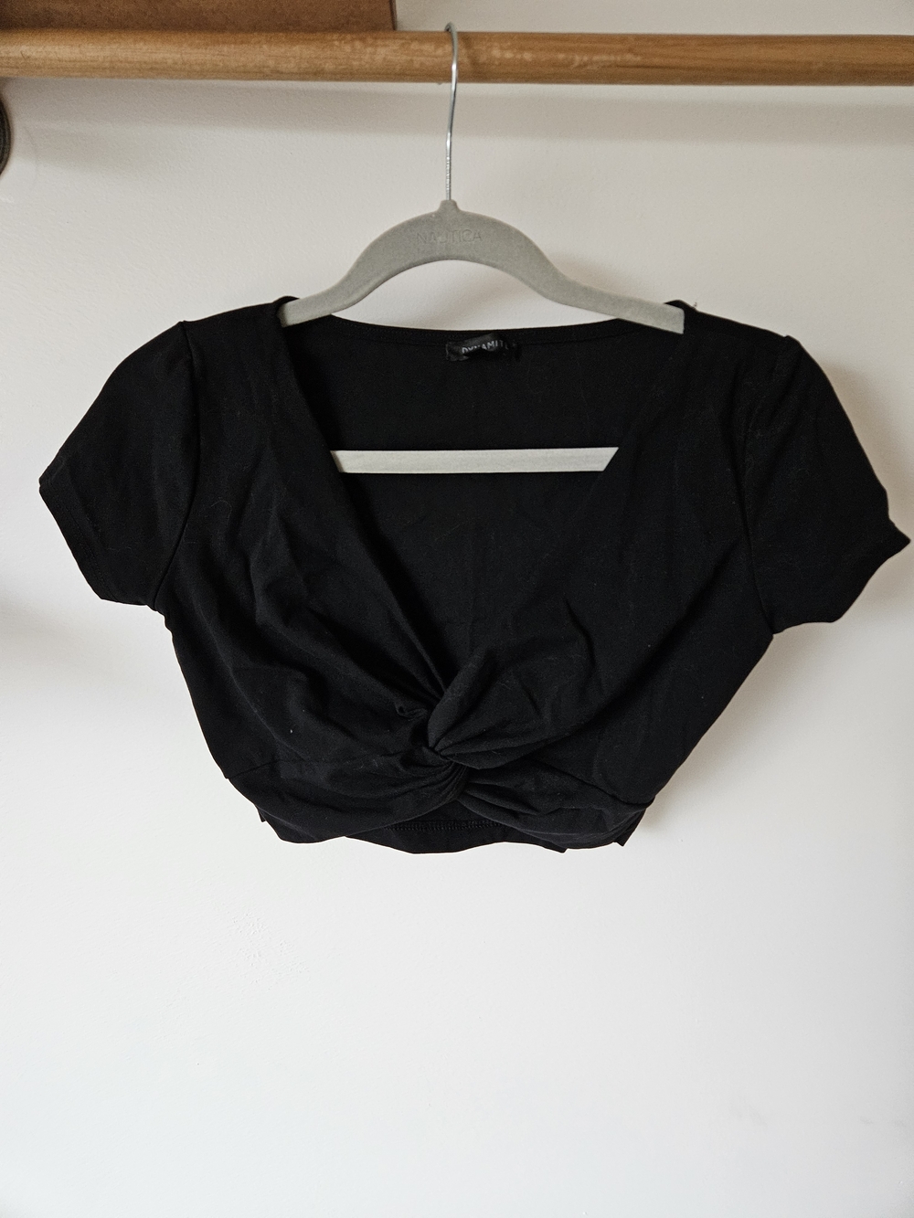 Dynamite Black Twist-Knot Crop Top